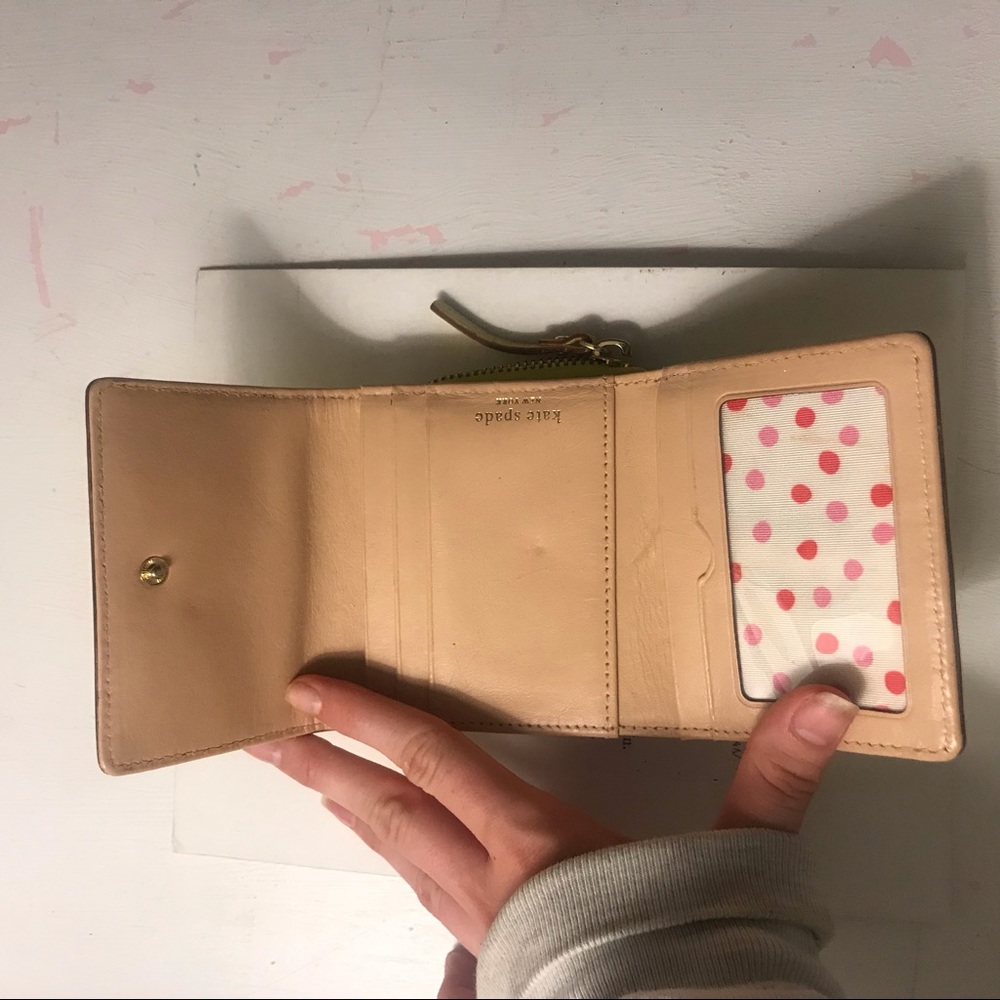 Kate Spade Wallet - Picture 2 of 8